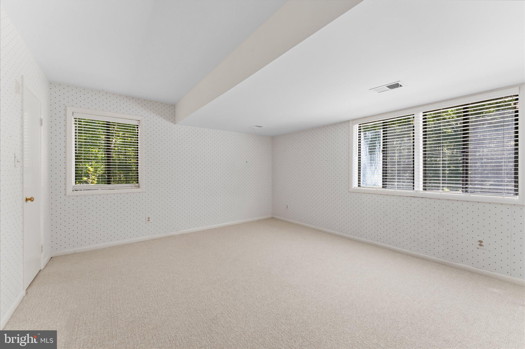 SEVEN HILLS - Residential