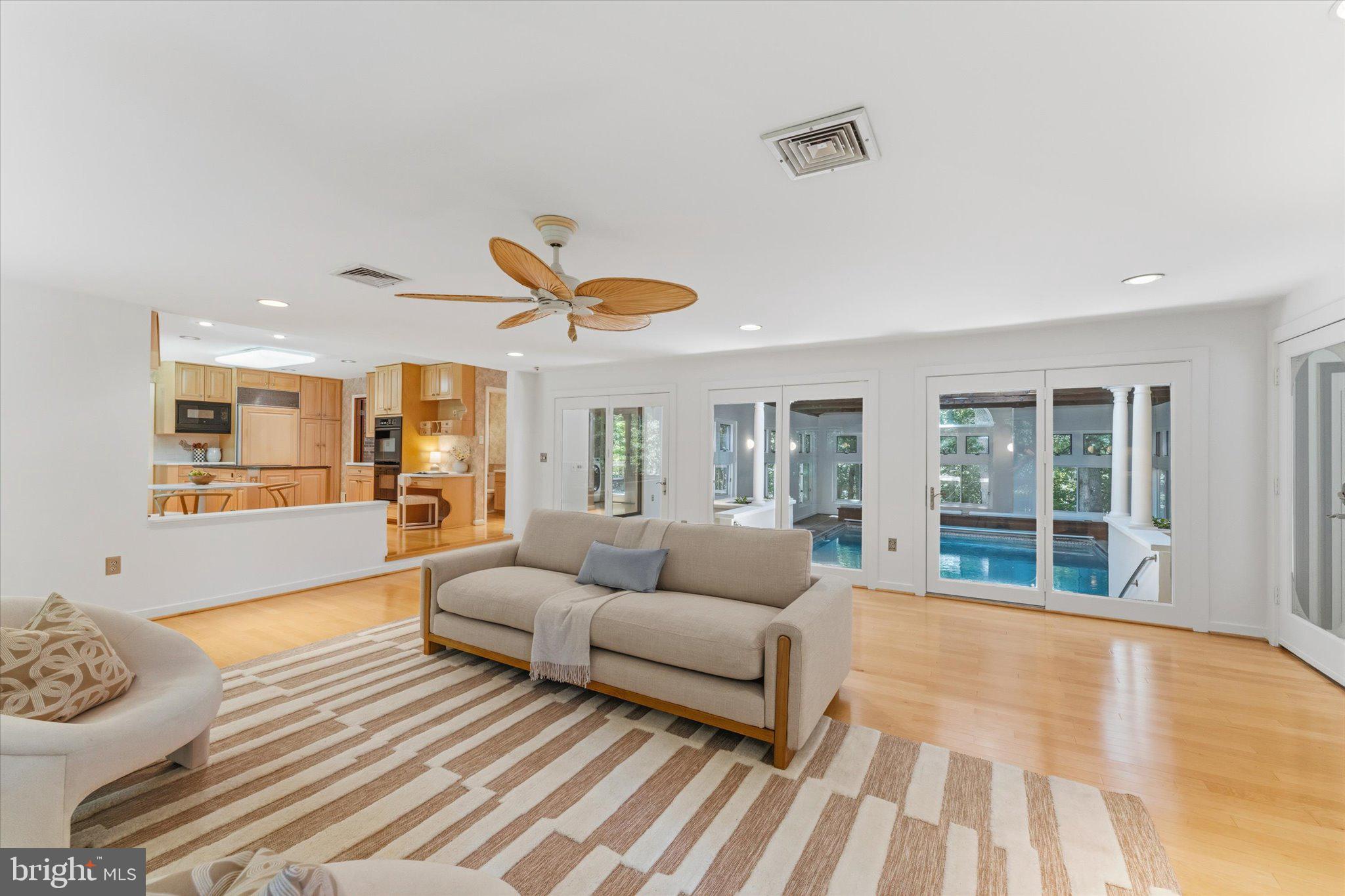 SEVEN HILLS - Residential