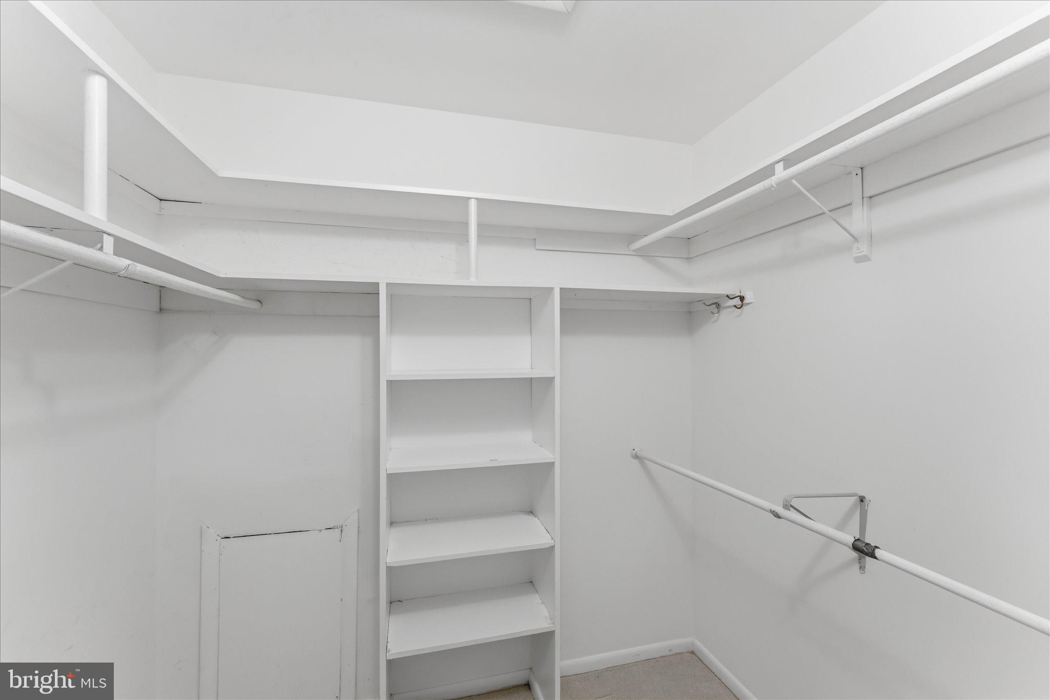 SEVEN HILLS - Residential