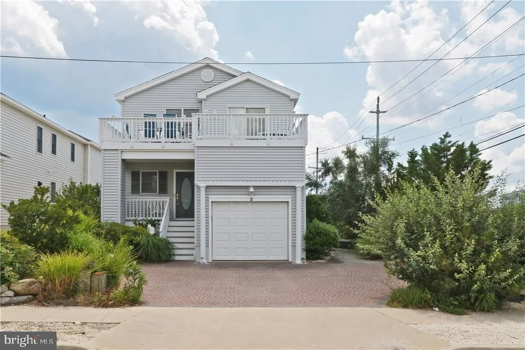 2 E Goldsborough Avenue, Long Beach Township, NJ 08008