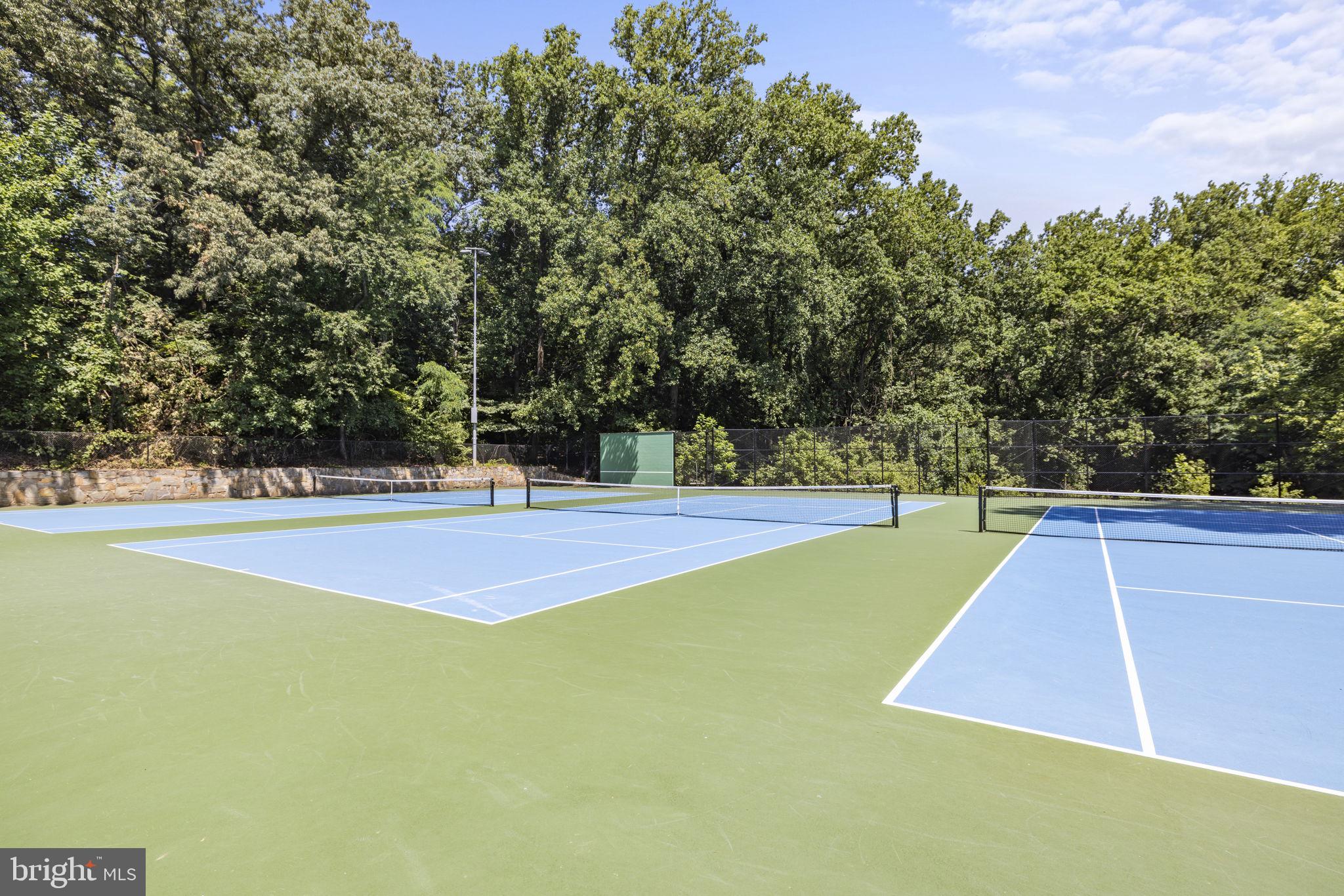 DOVER BALMORAL RIVERWOOD - Residential