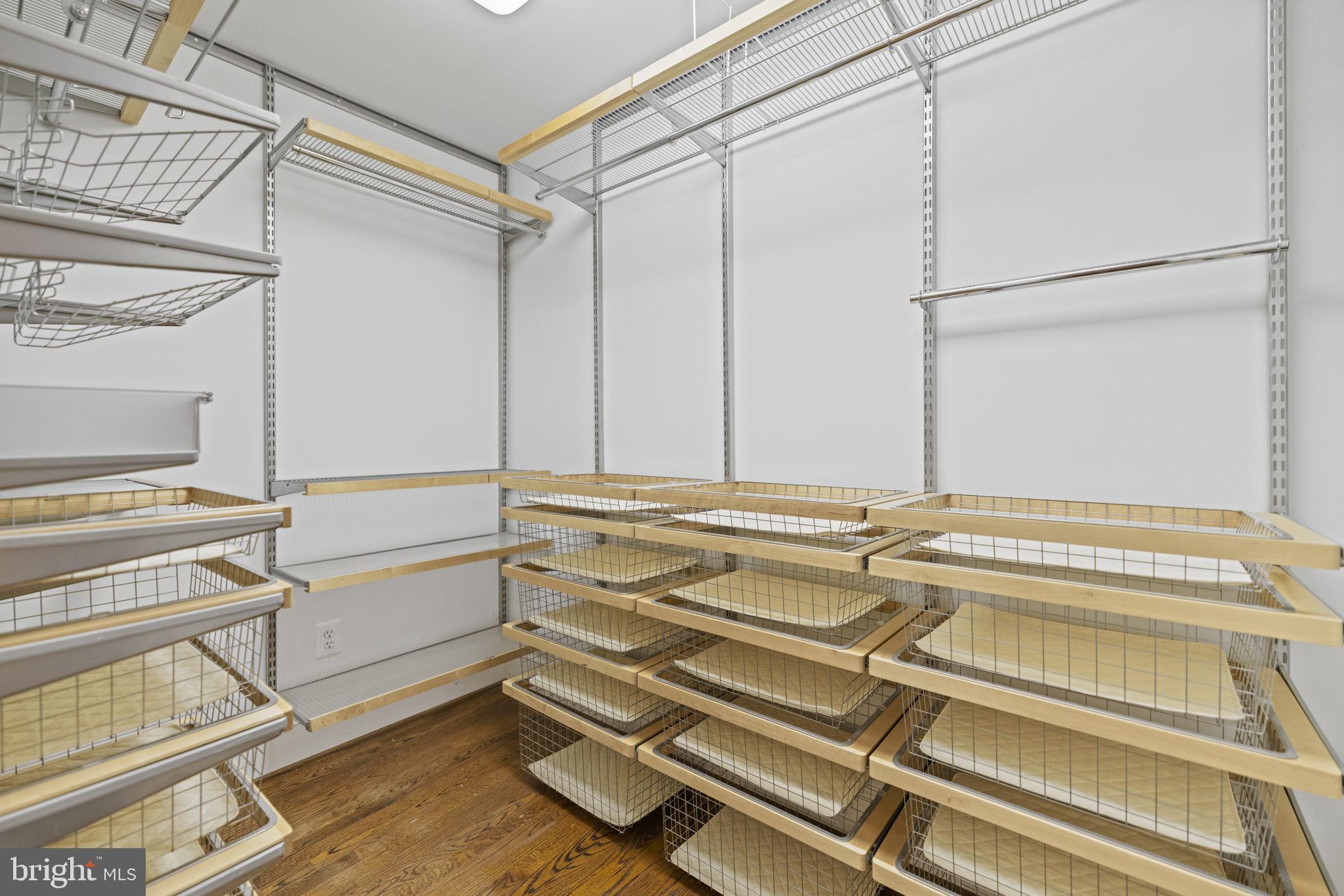 DOVER BALMORAL RIVERWOOD - Residential