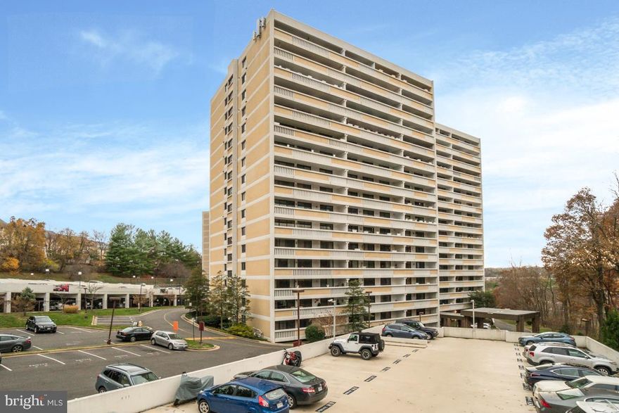 Multiple Offers received.  Offer deadline: Monday 12/9 at 12:00 noon. Spacious 1 bedroom, 1.5 bath condo in sought after Alexandria Knolls West condominium.  Extremely well maintained, High Ceilings, Oversized balcony, neutral colors throughout, tons of natural light, floor to ceiling windows.  Separate space for a dining room table.  Washer and Dryer in unit!  Tons of closet space! Reserved Parking spot and Additional Storage included. This condo is just waiting for your personal touches to make it shine! Building amenities include an upscale lobby, concierge, outdoor pool, hot tub, tennis court, fitness center, sauna, party room, community and center. 24 hour Secure Building and HOA Covers Everything, including all utilities! Minutes from Van Dorn Metro station, Old Town Alexandria, DC, Pentagon, Amazon HQ2, 395 and 495 with easy access to the express lanes too!