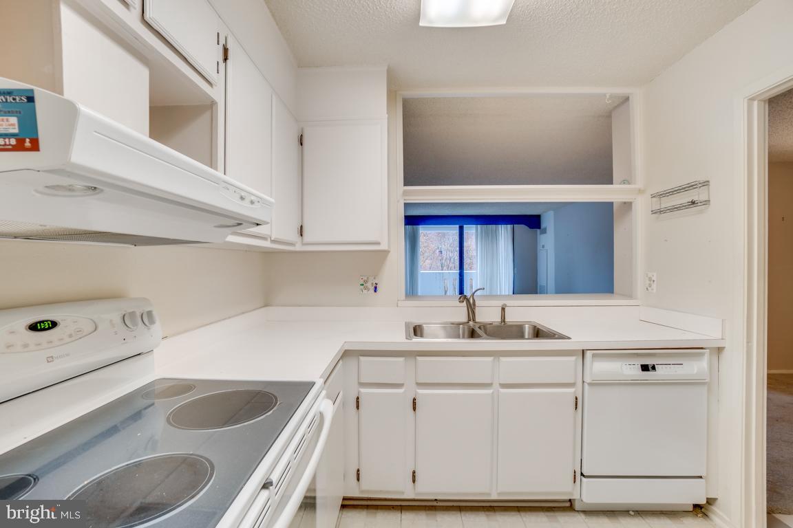 ALEXANDRIA KNOLLS - Residential