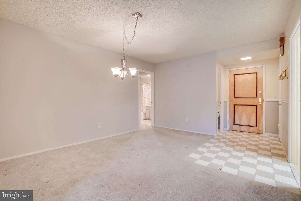 ALEXANDRIA KNOLLS - Residential