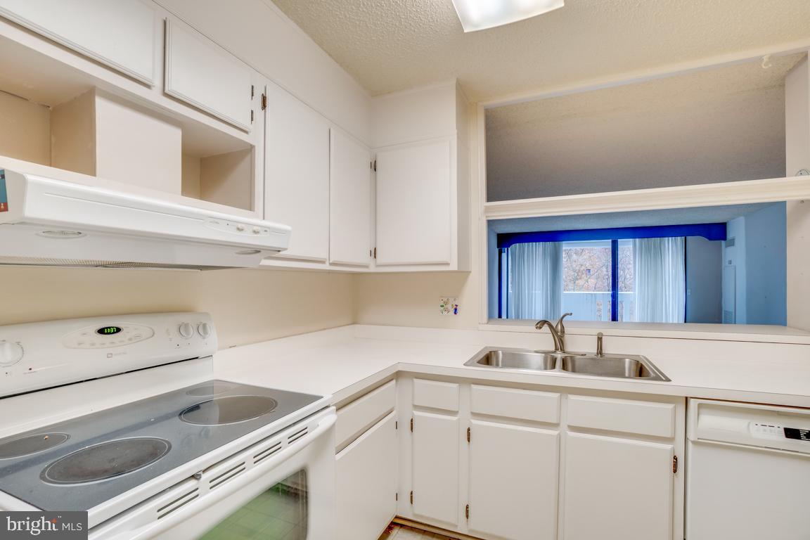 ALEXANDRIA KNOLLS - Residential