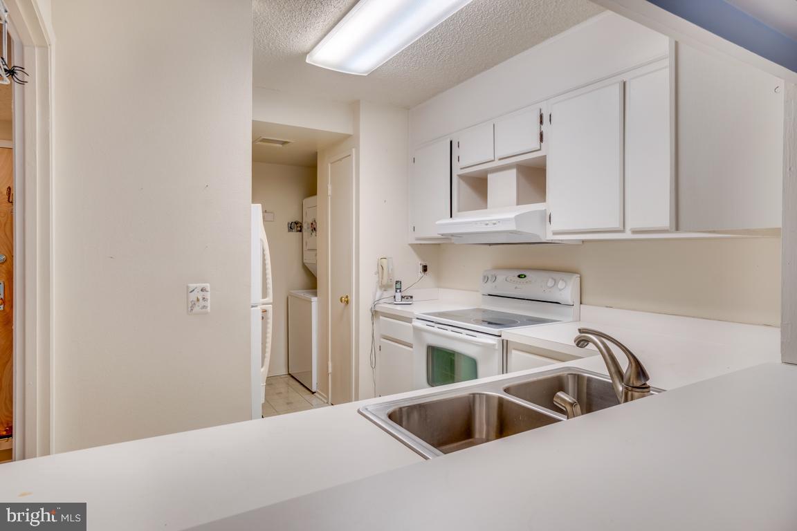 ALEXANDRIA KNOLLS - Residential