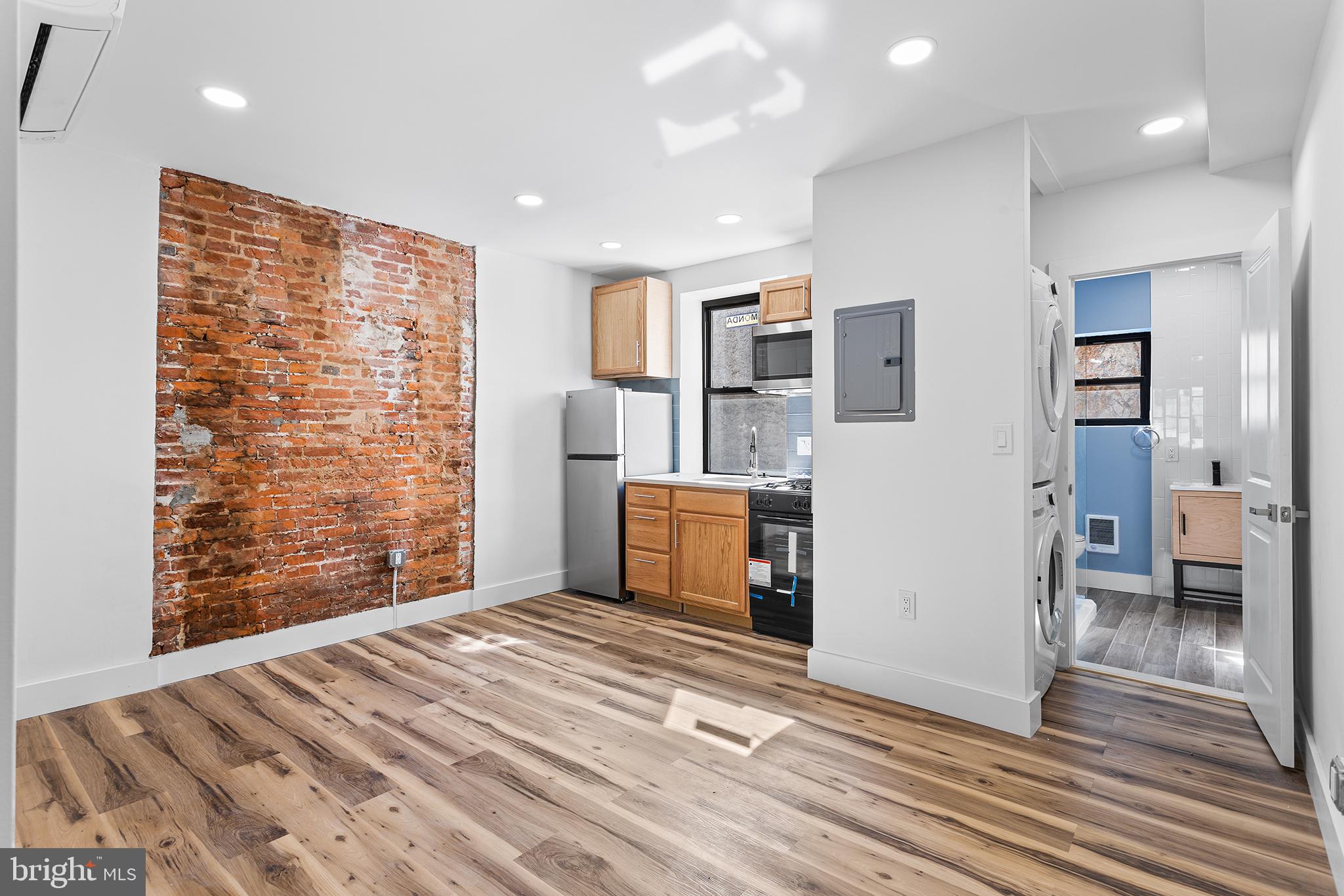 1224 CHANCELLOR STREET 00 2