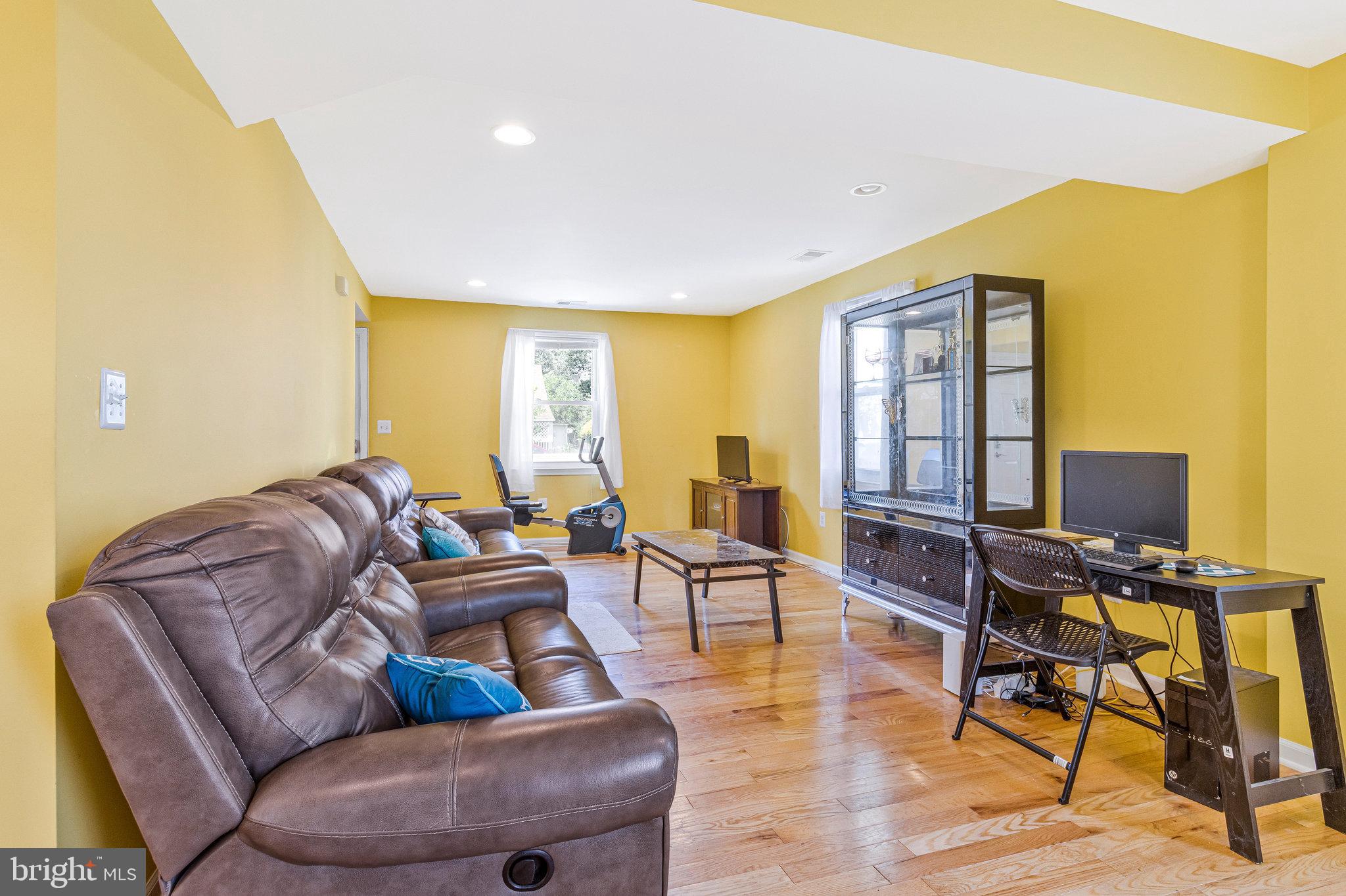 GREEN MEADOWS - Residential Lease