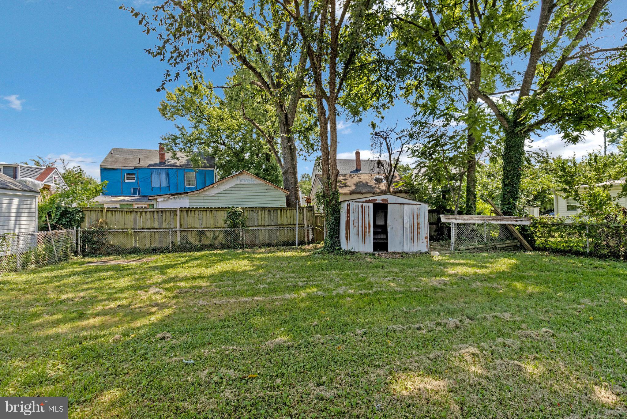 GREEN MEADOWS - Residential Lease