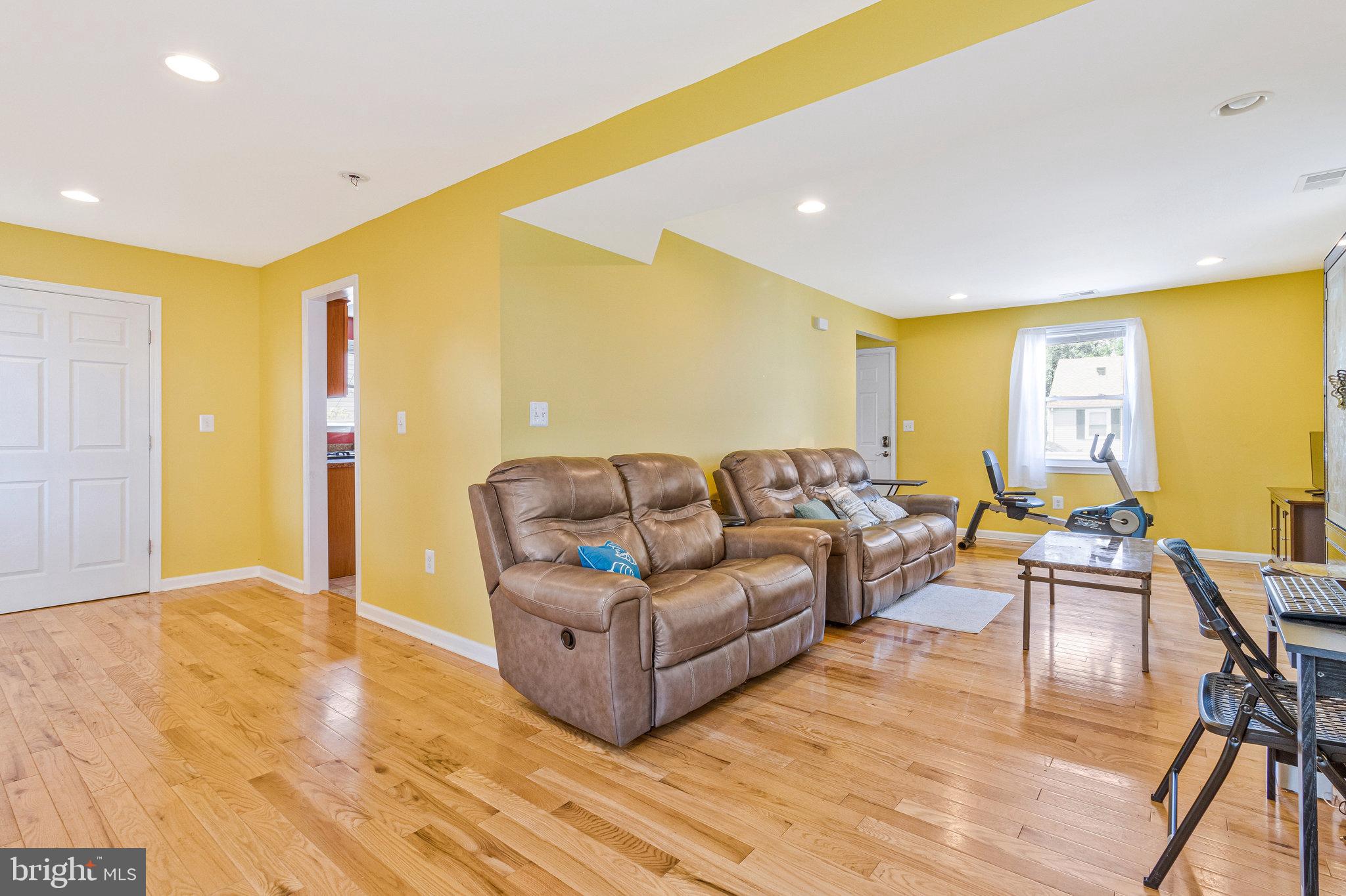 GREEN MEADOWS - Residential Lease