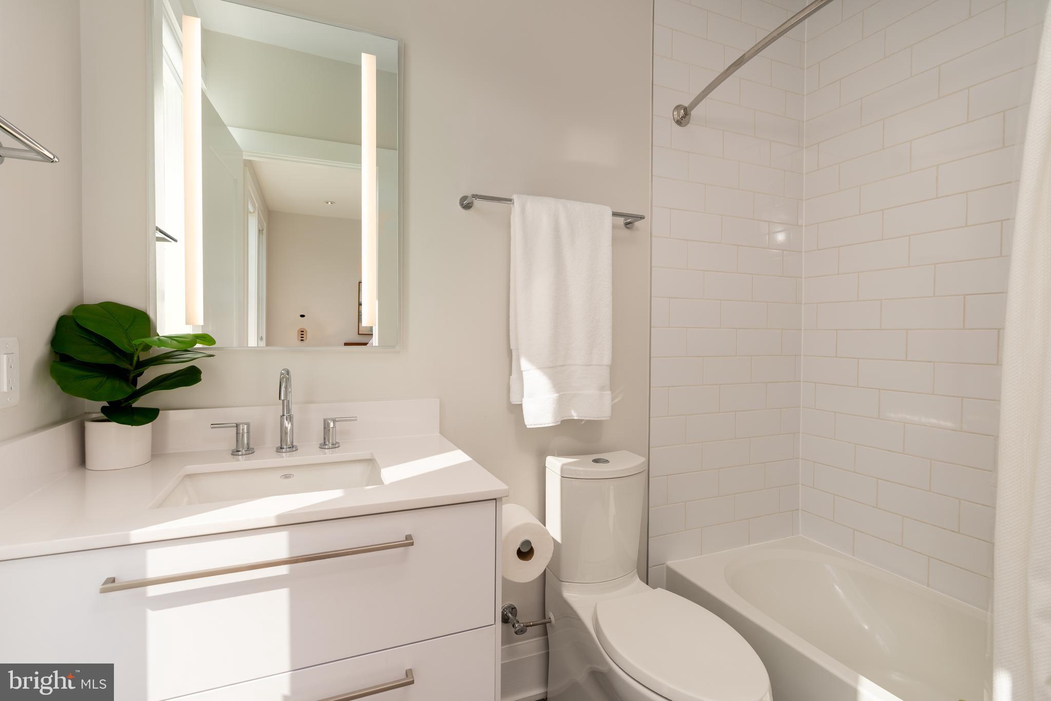 ROBINSON LANDING - Residential