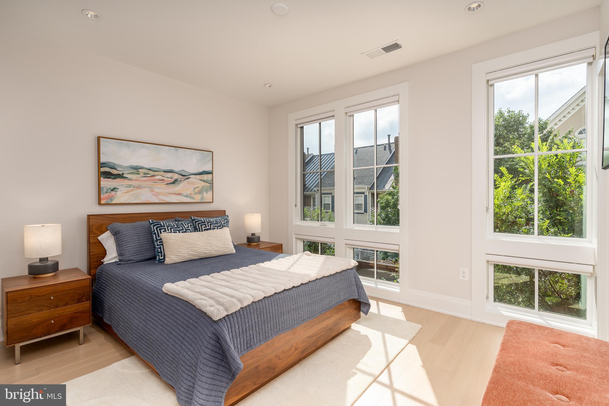 ROBINSON LANDING - Residential