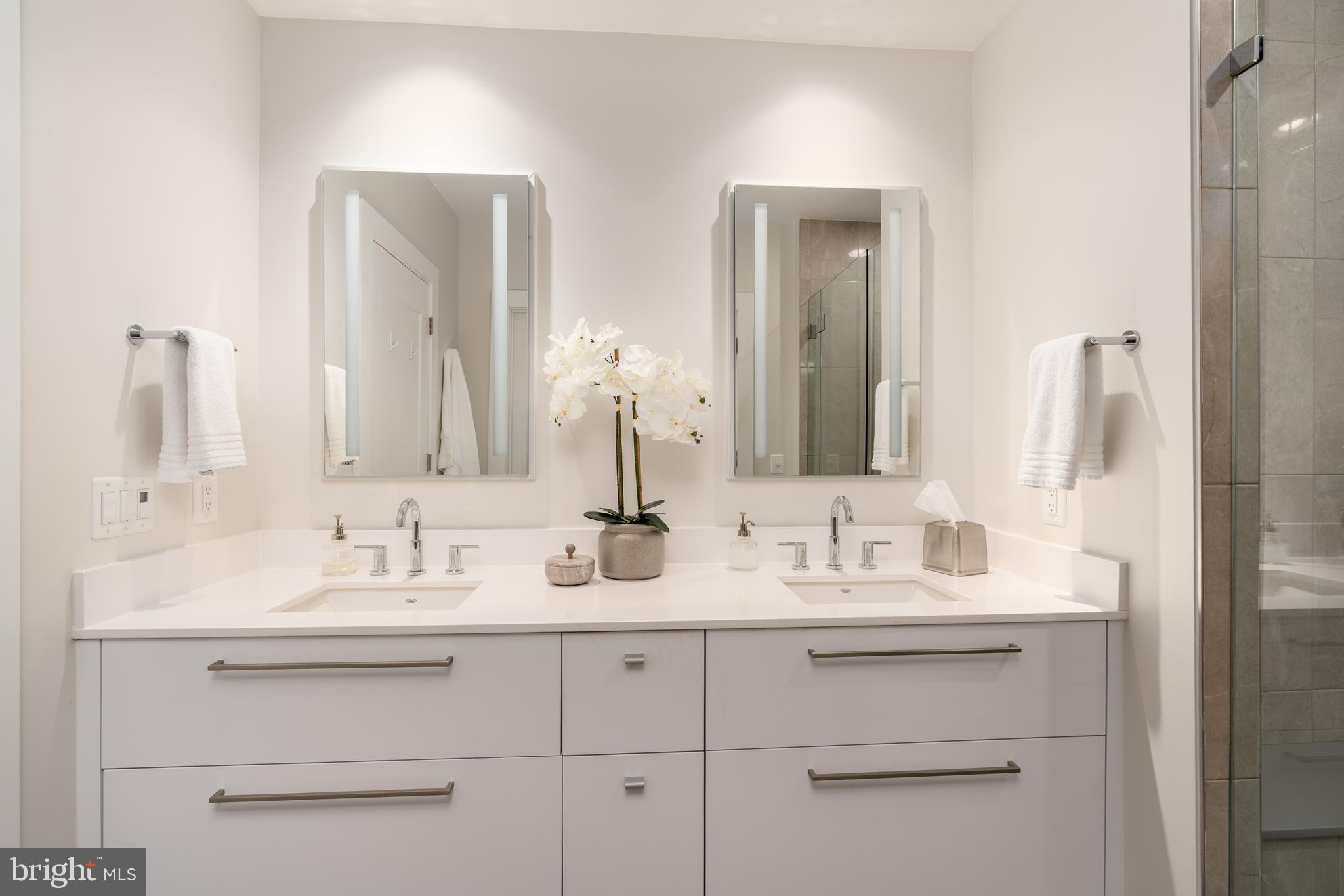 ROBINSON LANDING - Residential