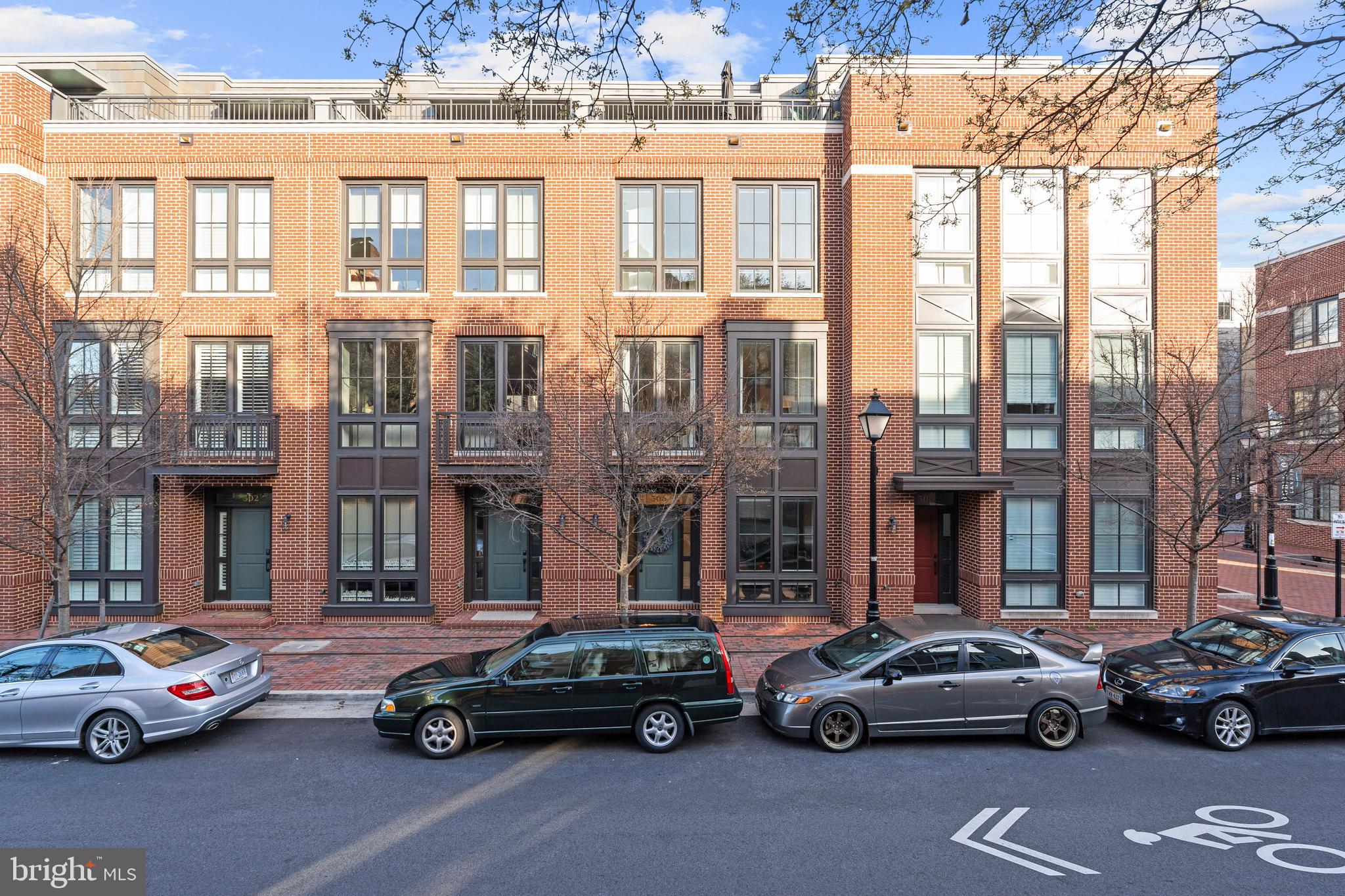 ROBINSON LANDING - Residential