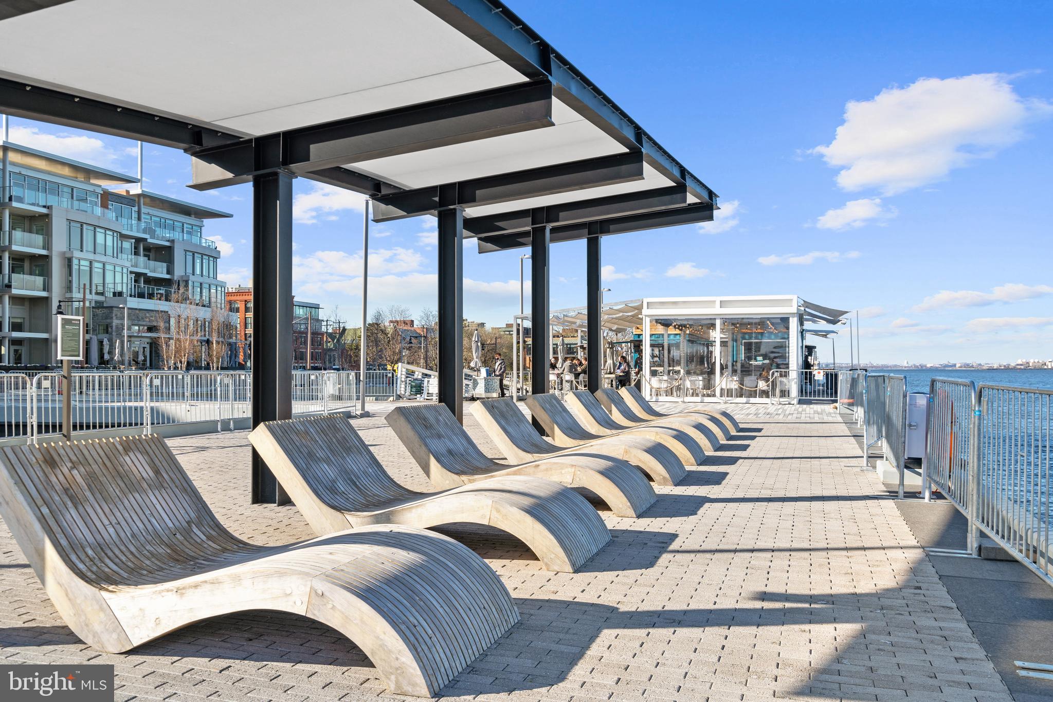 ROBINSON LANDING - Residential