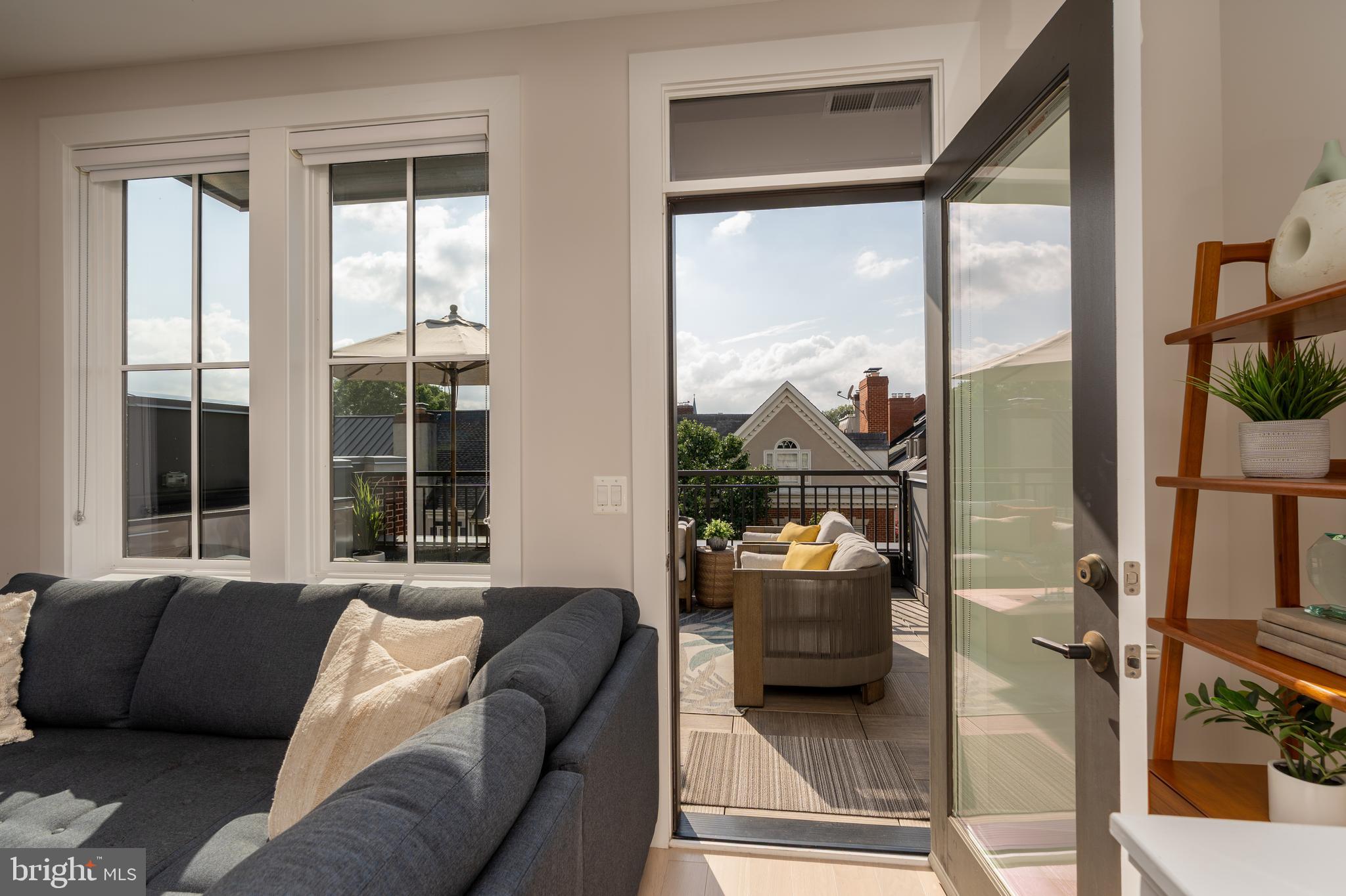 ROBINSON LANDING - Residential