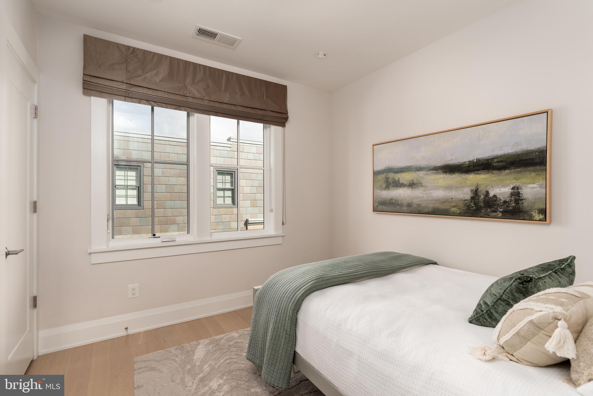 ROBINSON LANDING - Residential