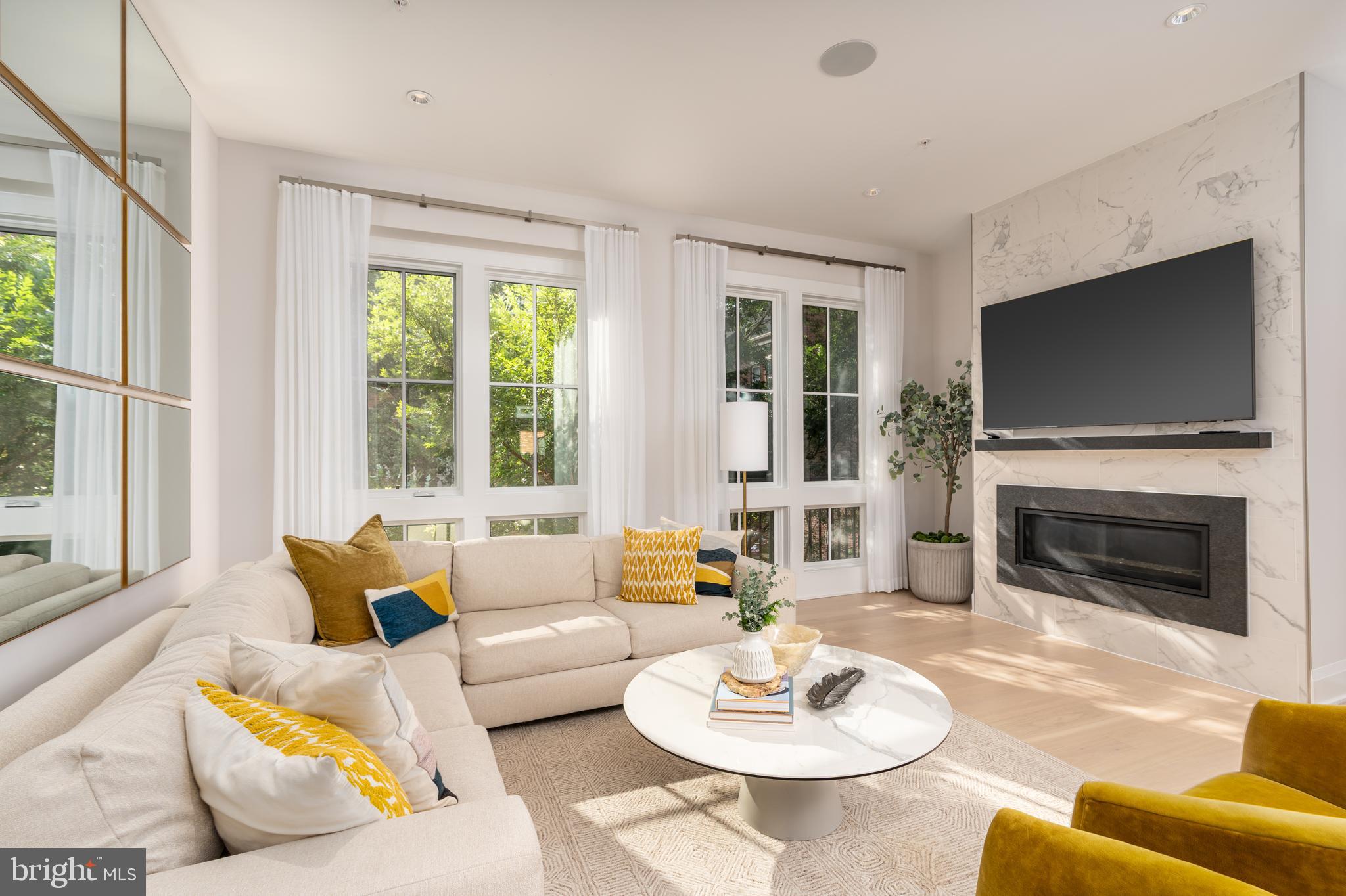 ROBINSON LANDING - Residential