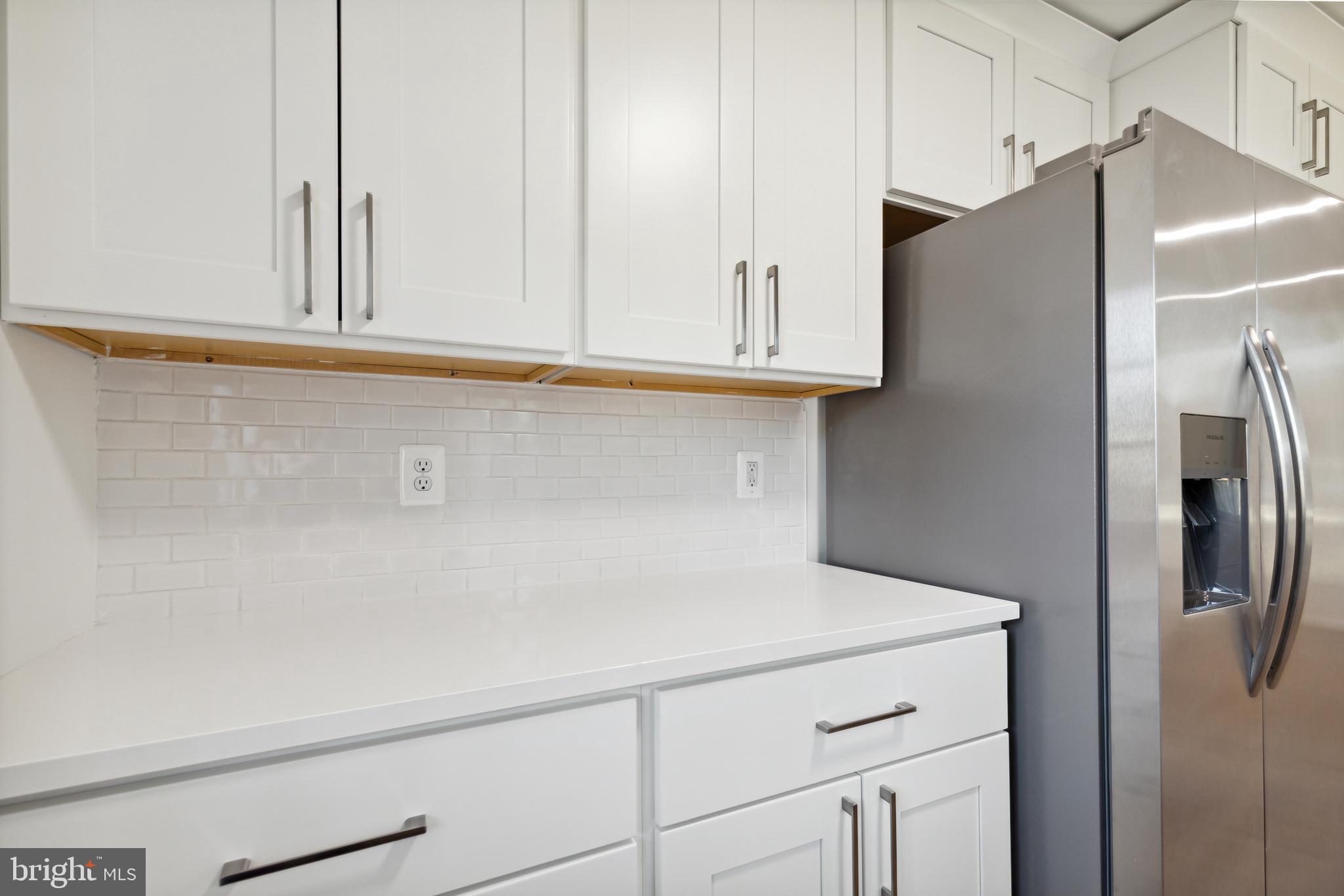 LE VELLE HEIGHTS - Residential