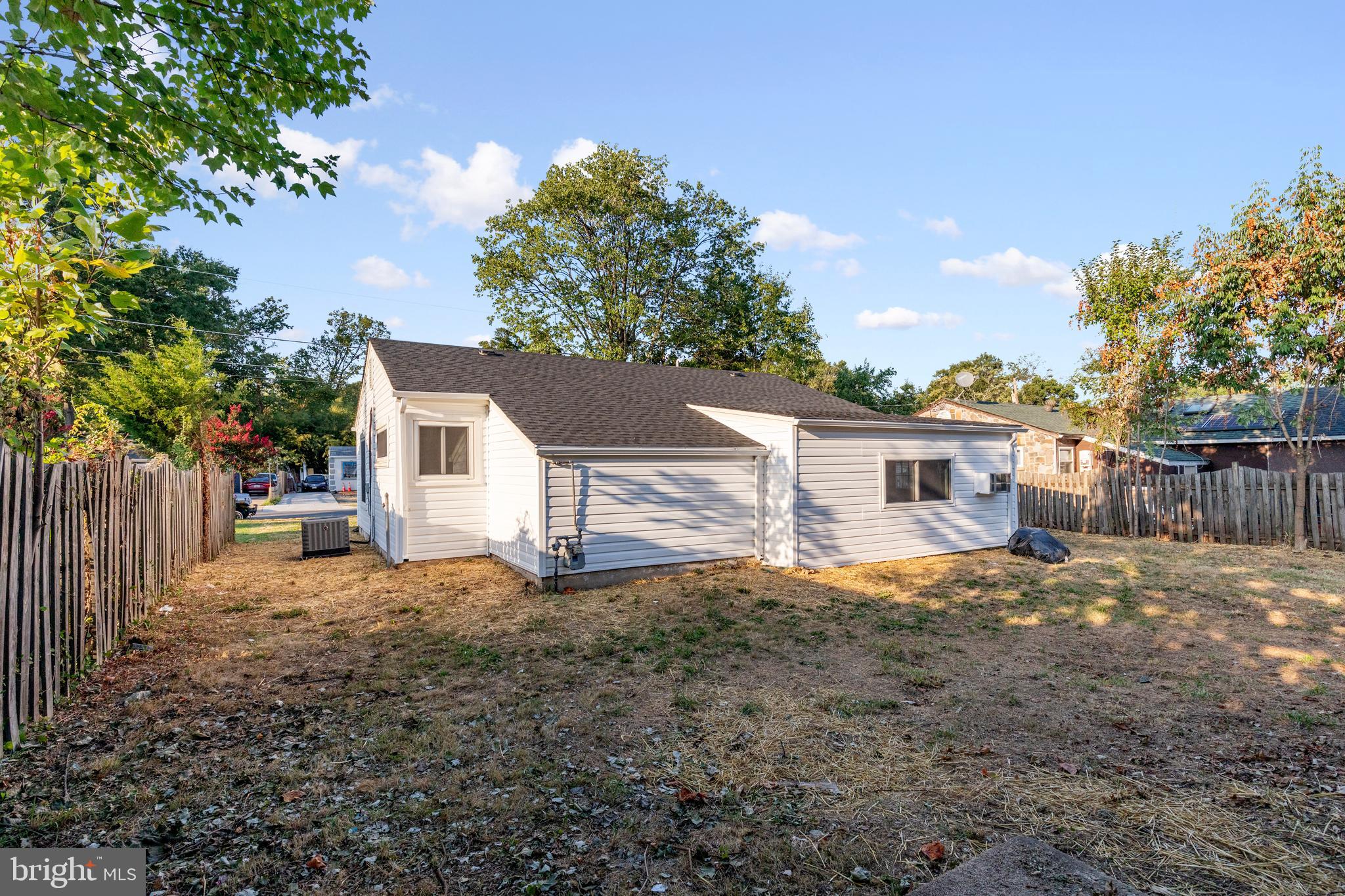 LE VELLE HEIGHTS - Residential