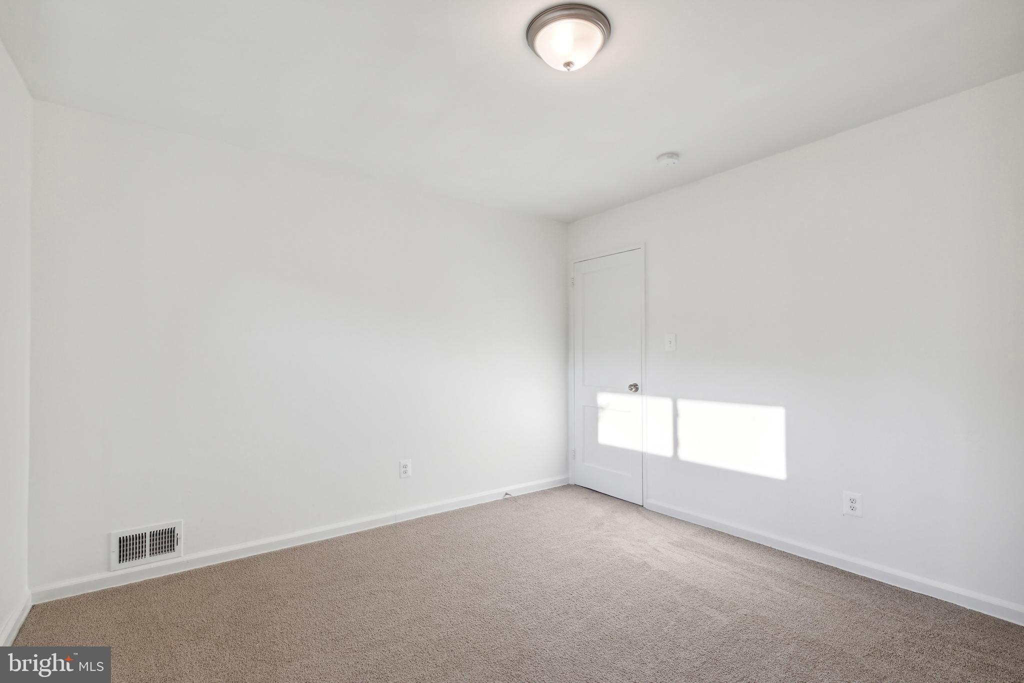 LE VELLE HEIGHTS - Residential