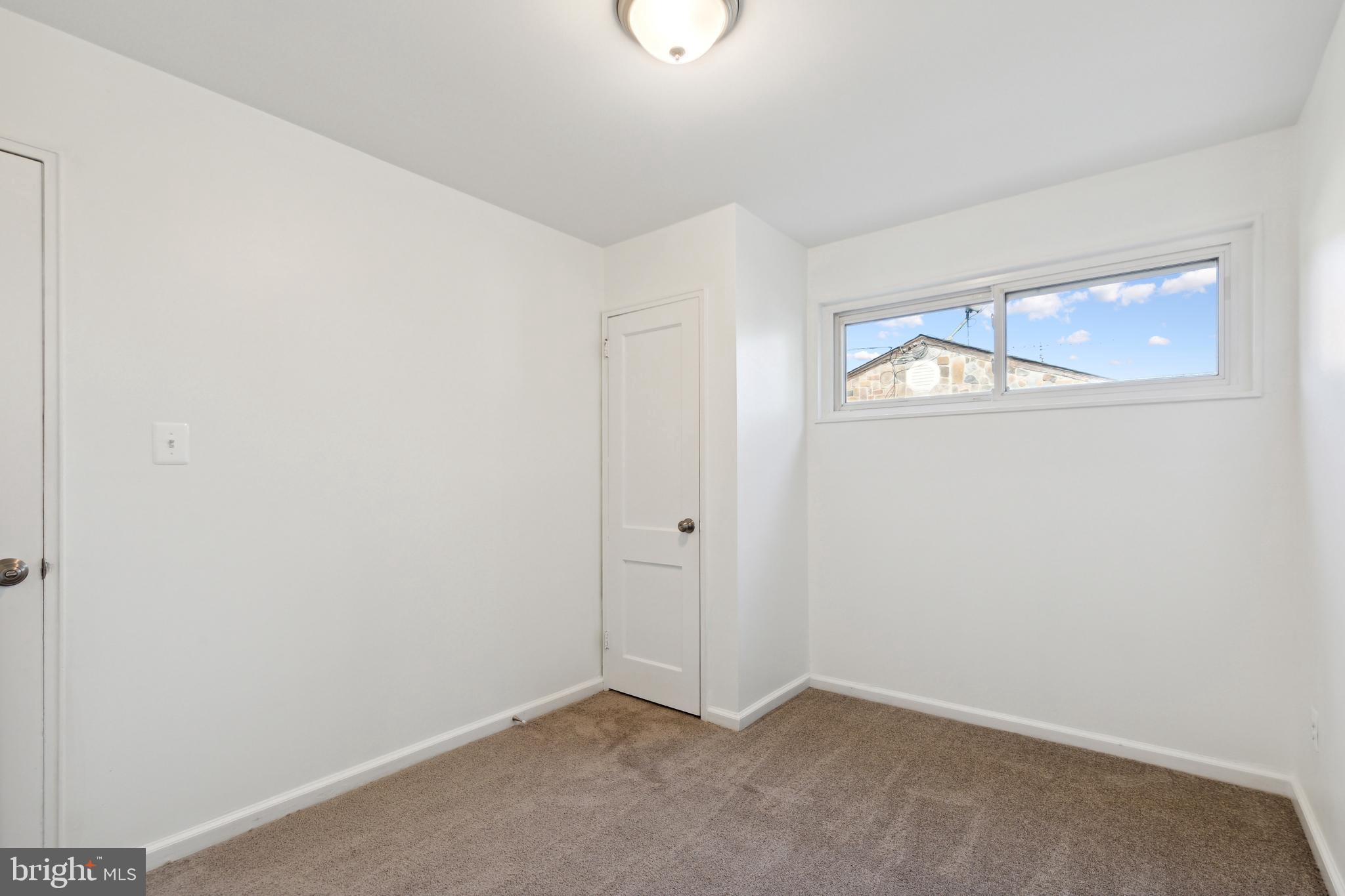 LE VELLE HEIGHTS - Residential