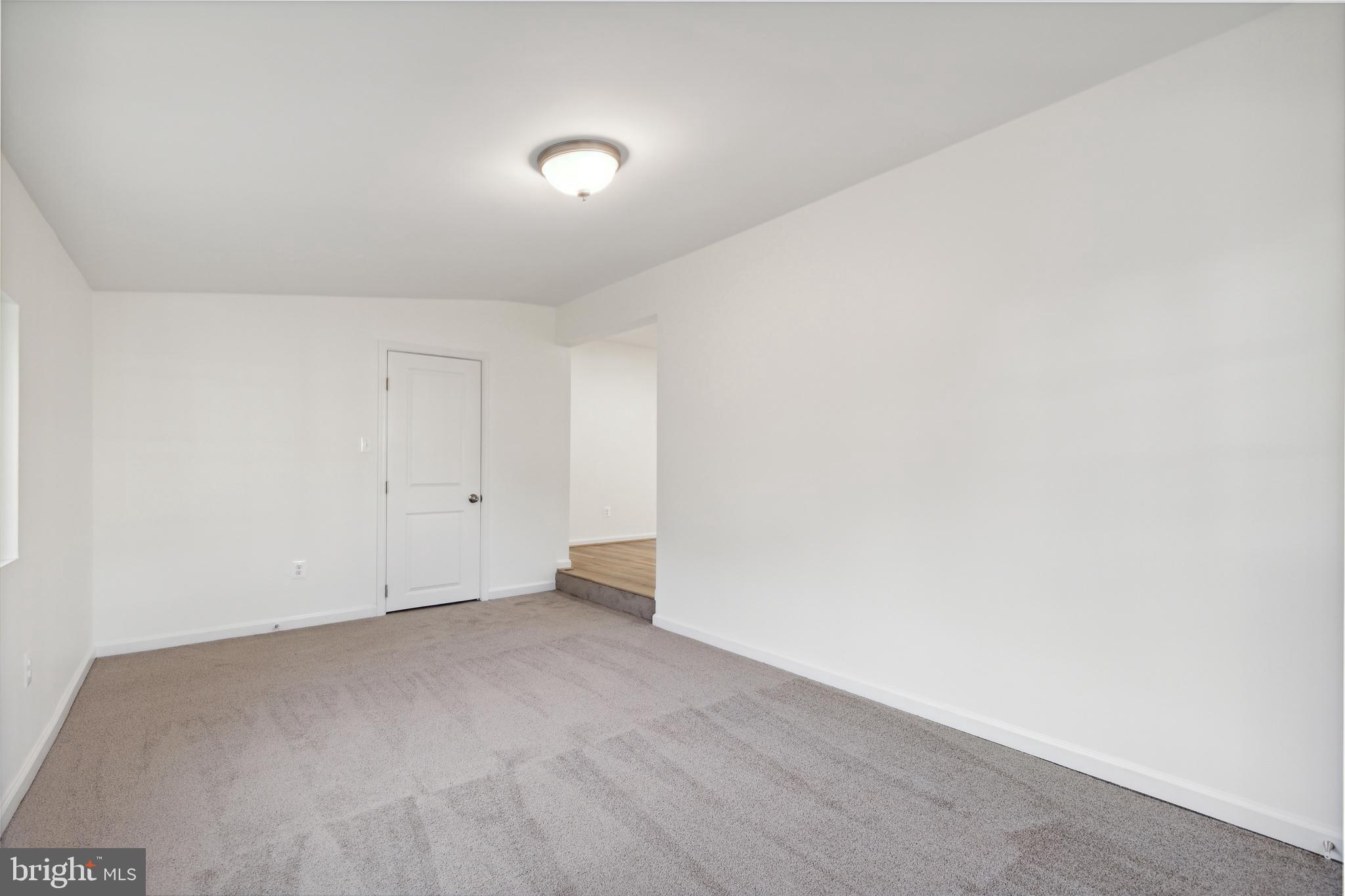 LE VELLE HEIGHTS - Residential