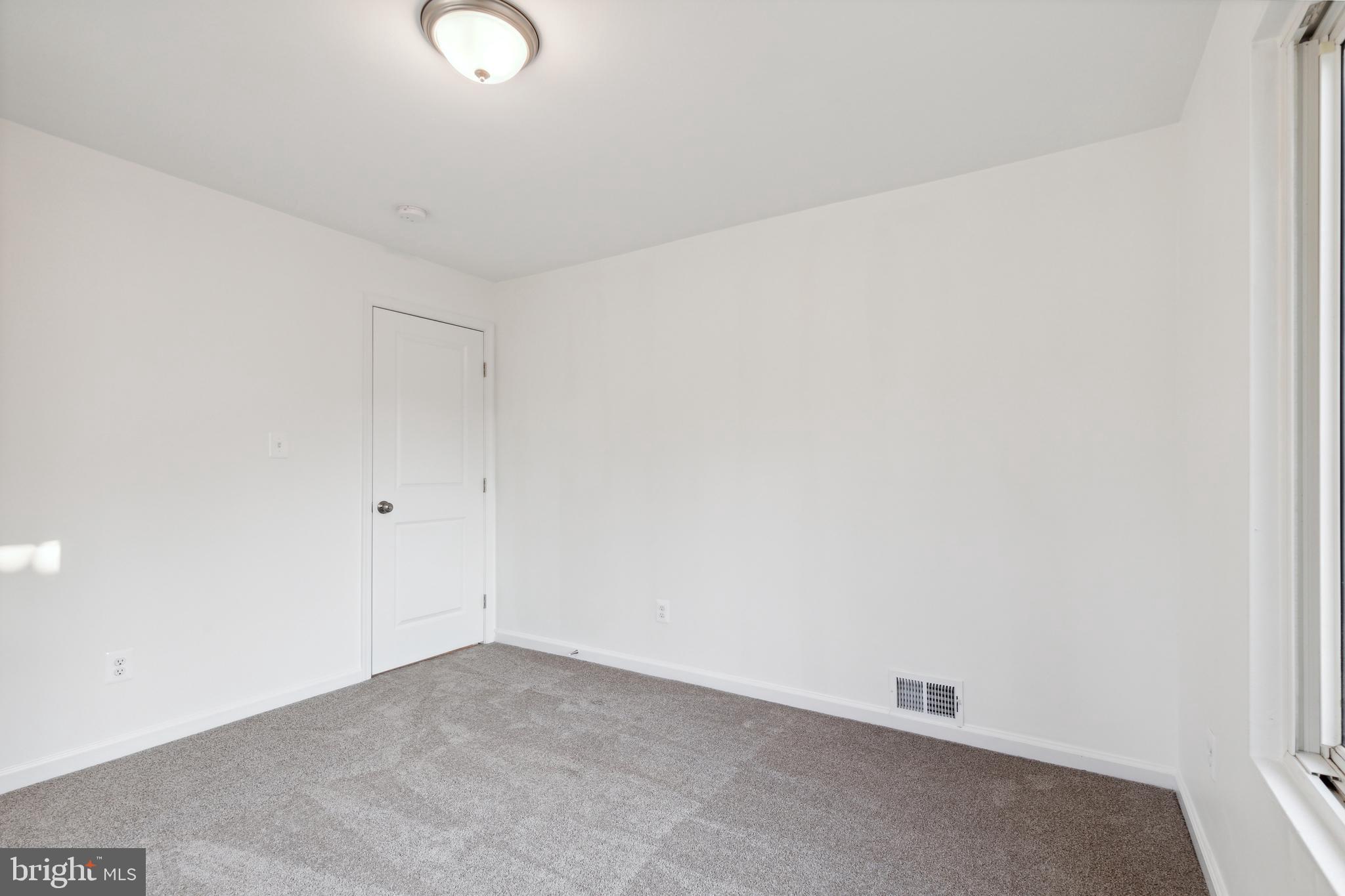 LE VELLE HEIGHTS - Residential