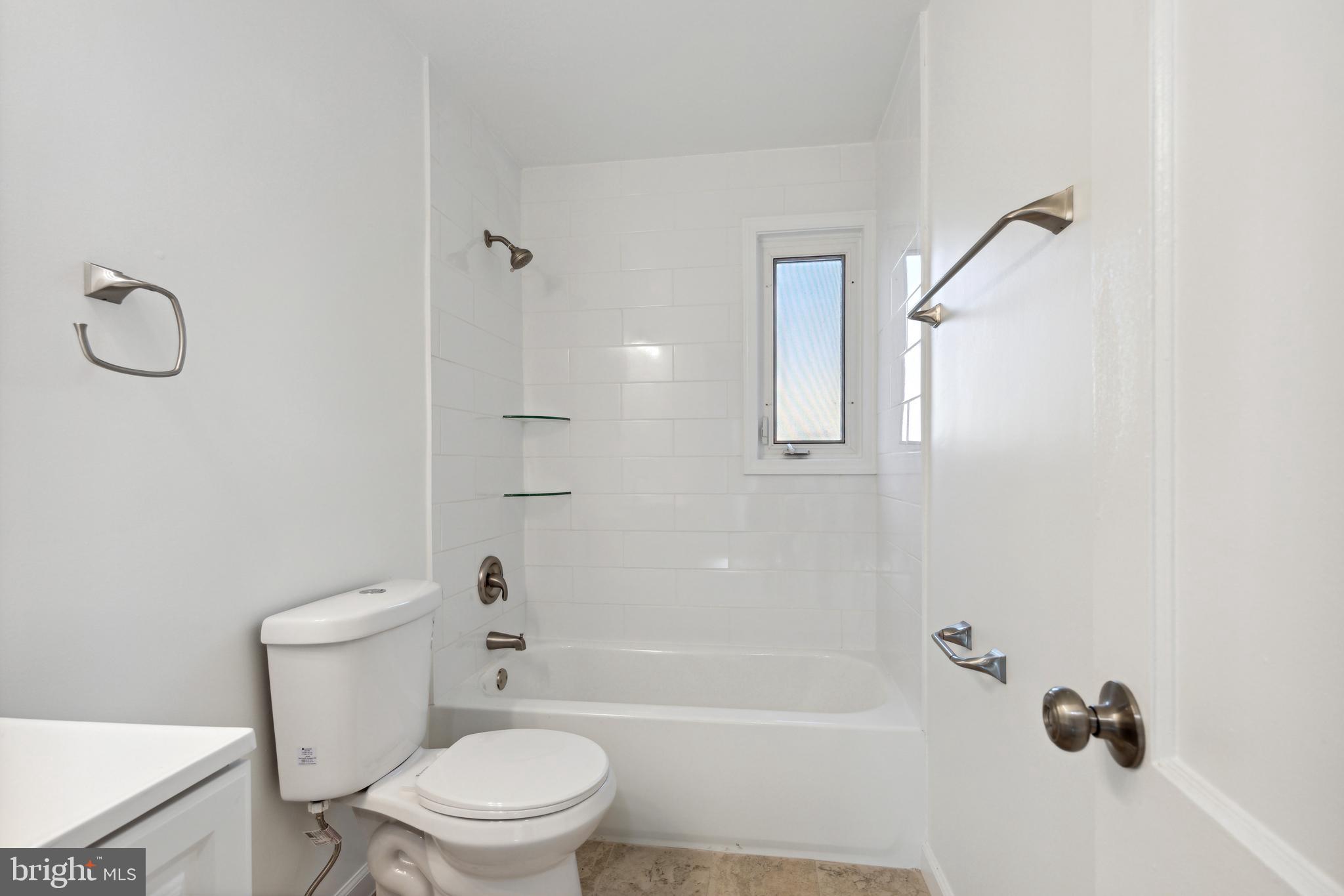 LE VELLE HEIGHTS - Residential