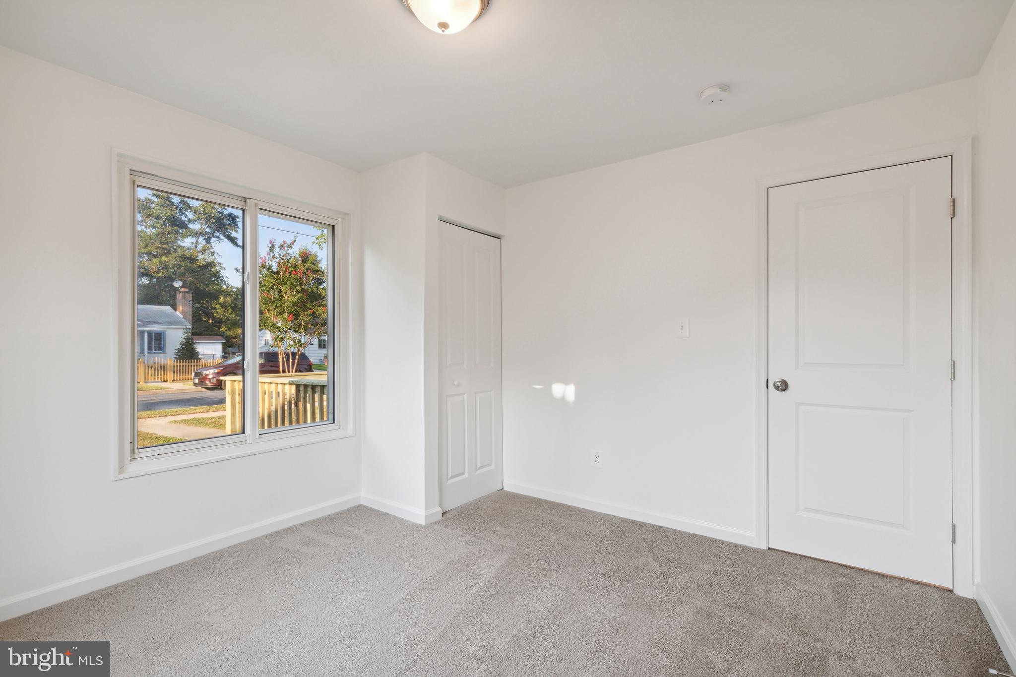 LE VELLE HEIGHTS - Residential