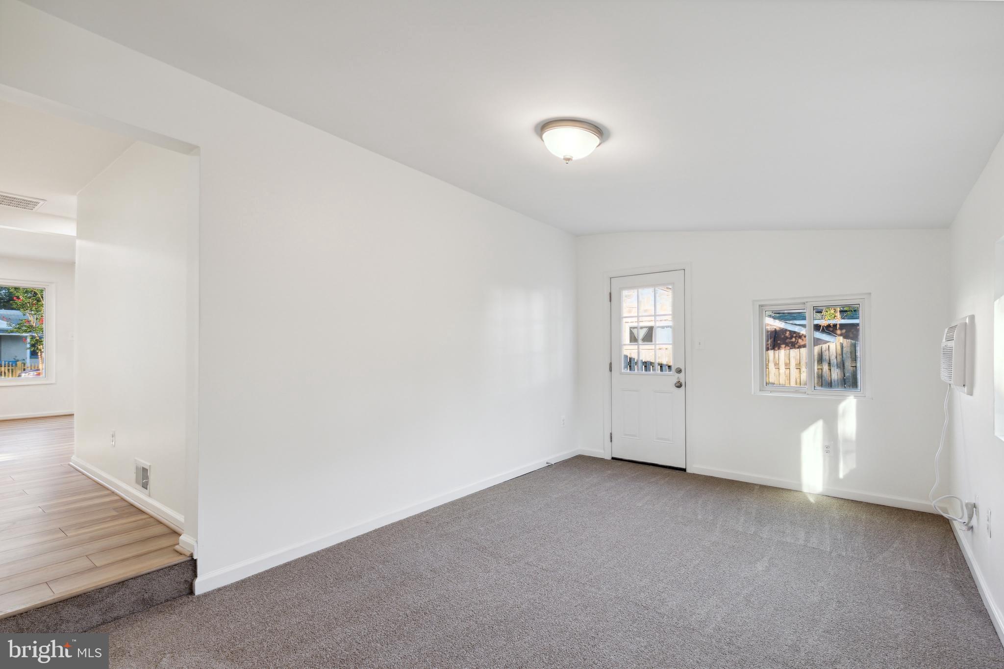 LE VELLE HEIGHTS - Residential