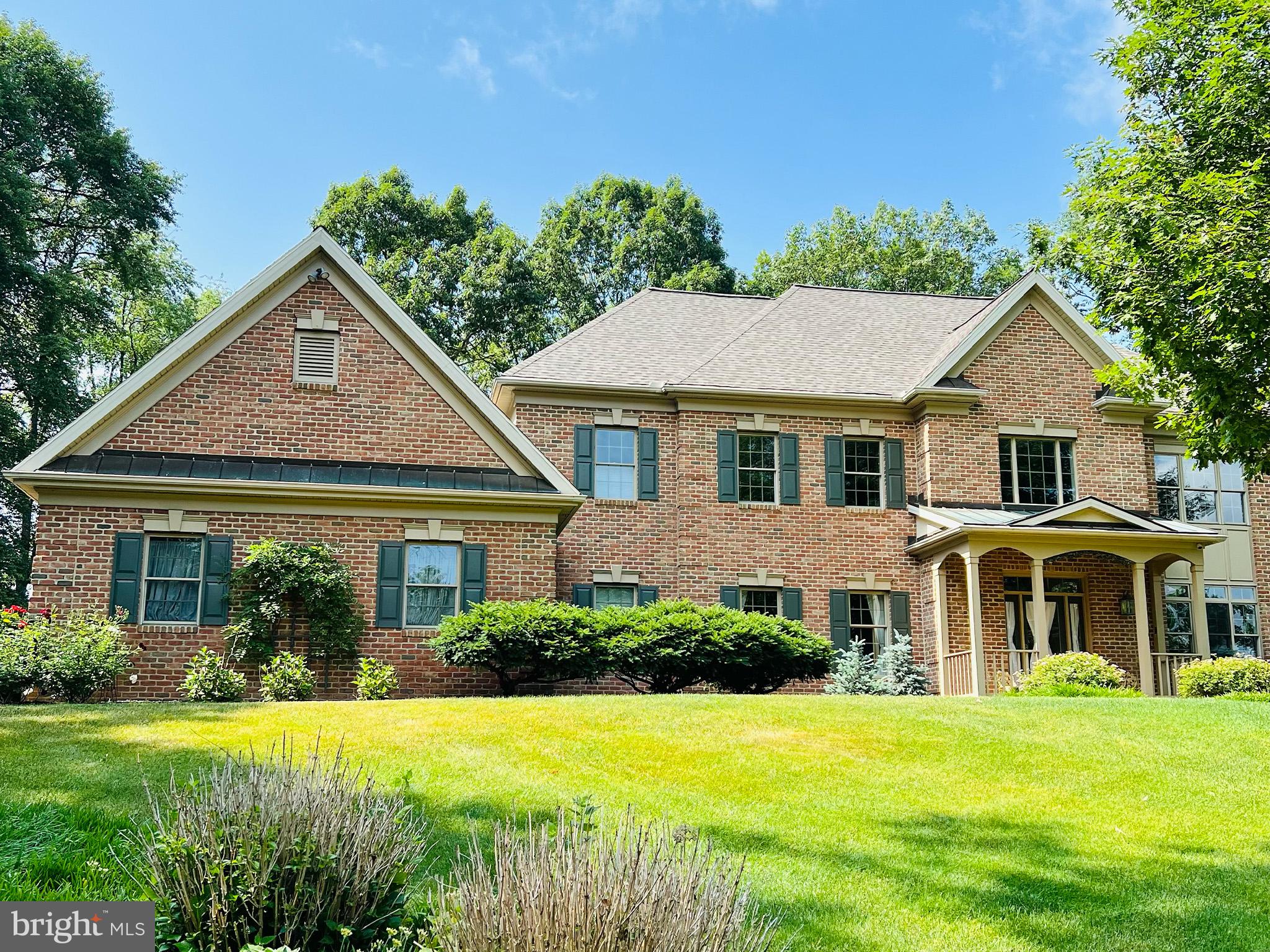 THE PINES - Residential