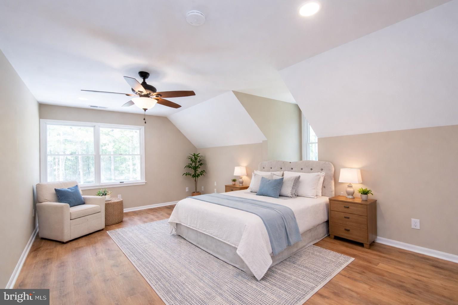 ROSS NECK - Residential