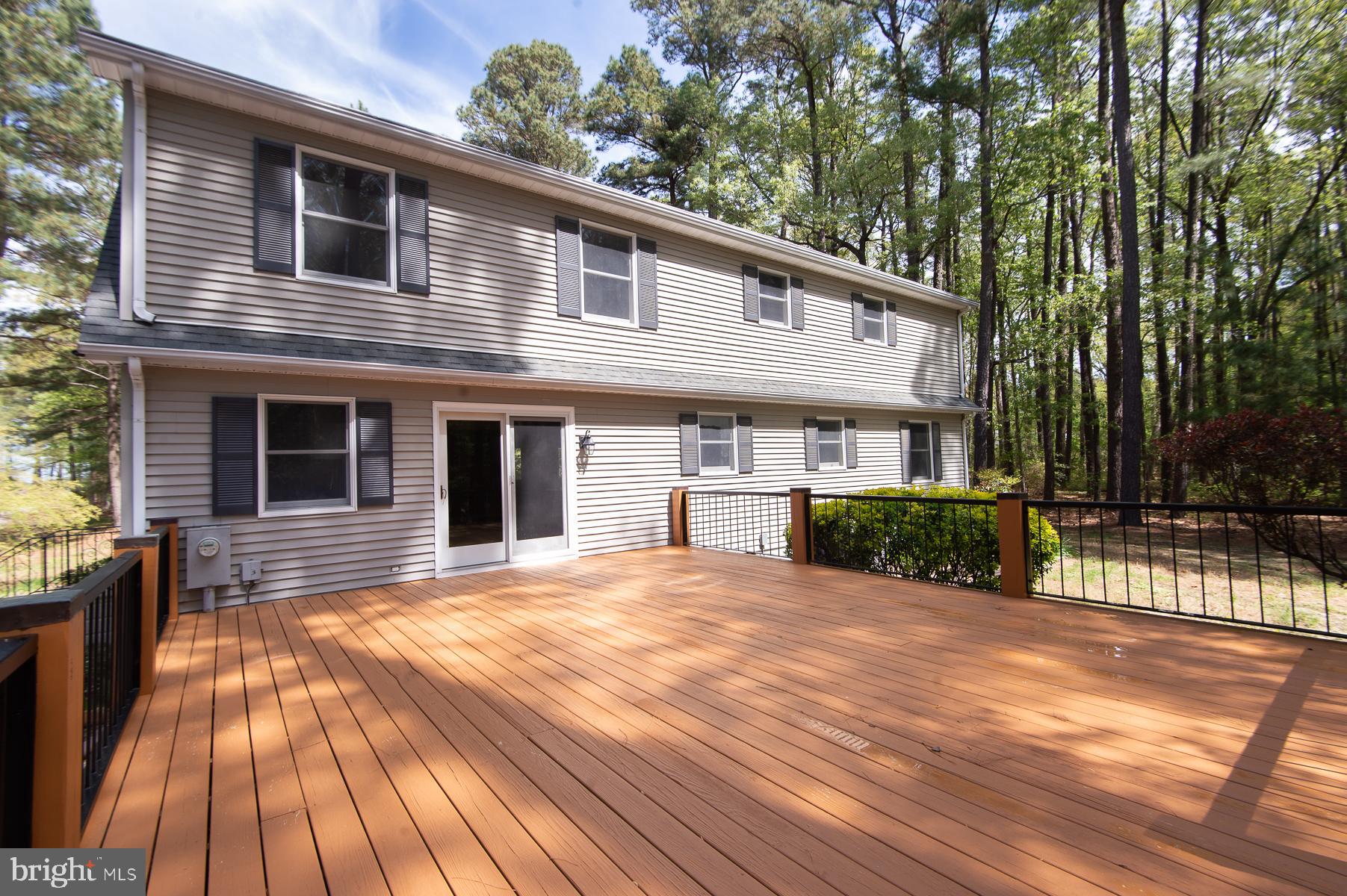 ROSS NECK - Residential