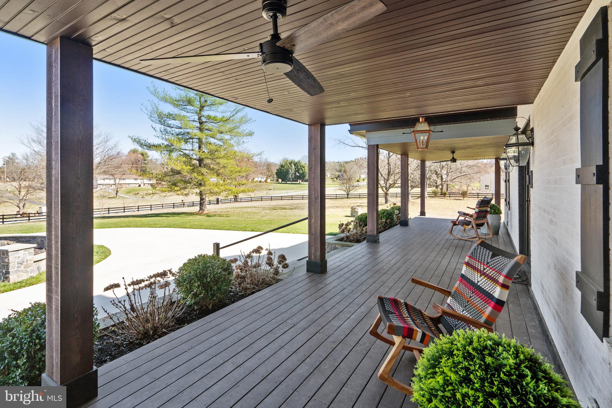 SKYLINE MANOR - Residential