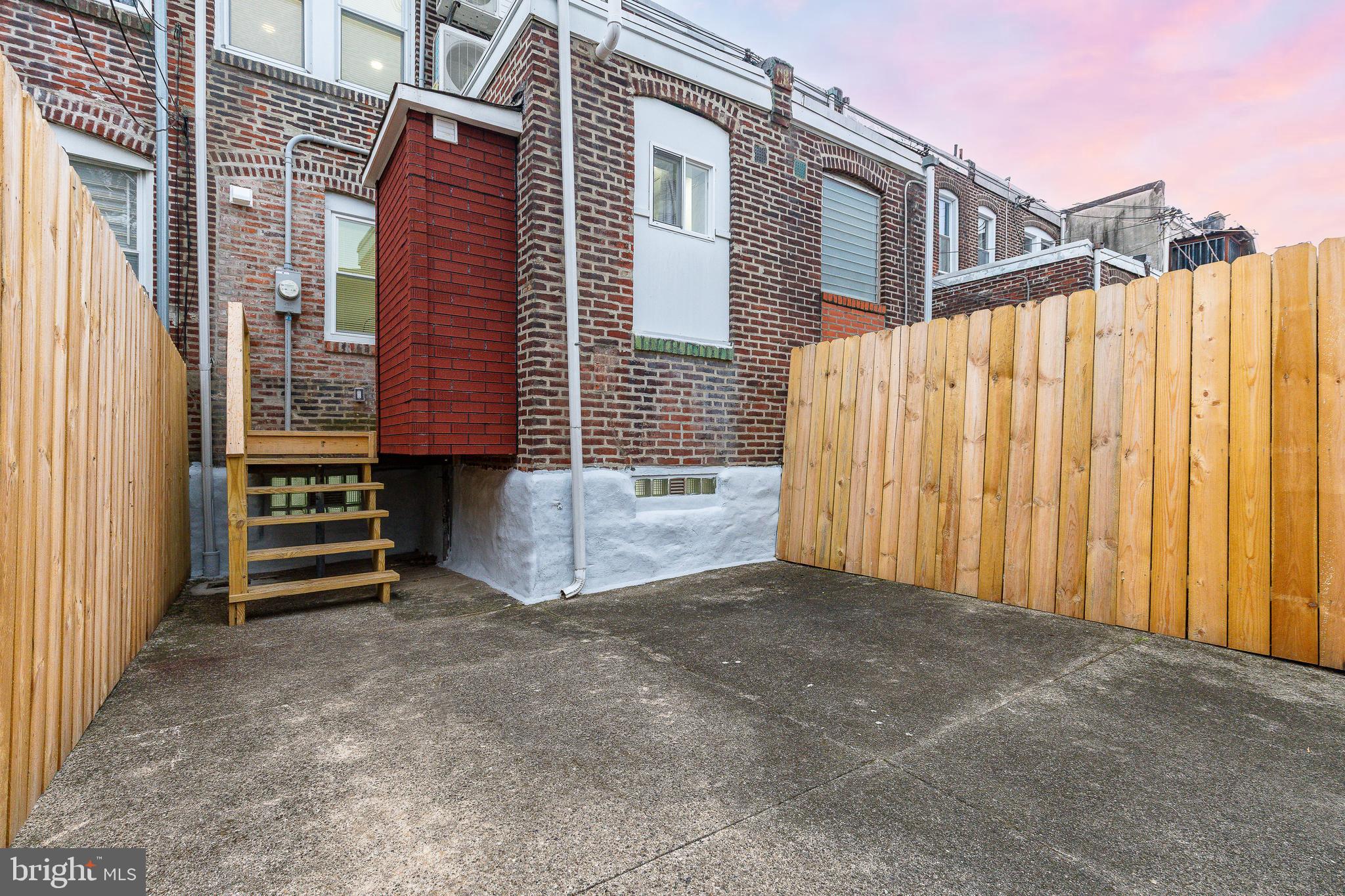 FRANKFORD - Residential