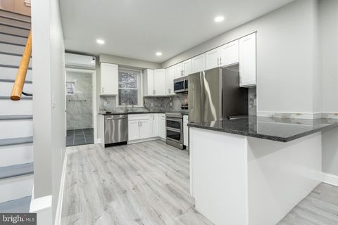 Townhouse For Sale - 5208 Glenloch Street<br/> PHILADELPHIA, PA 19124