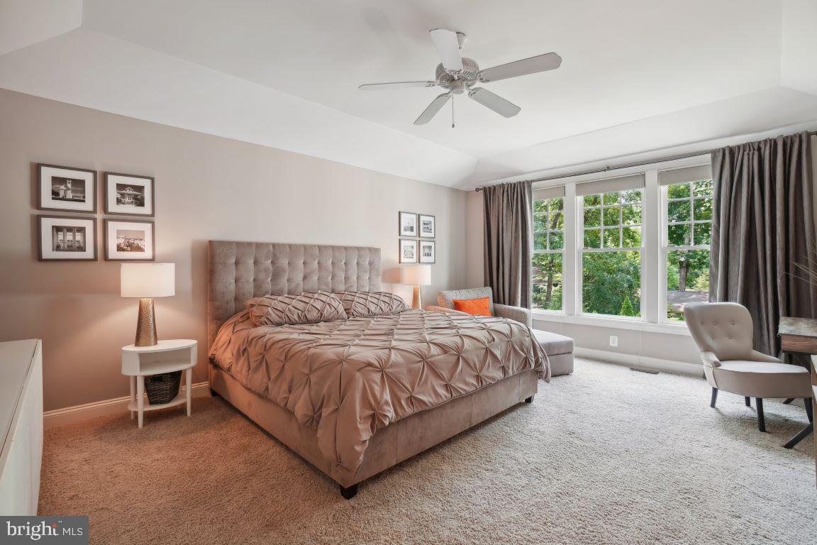 ROCKVILLE TOWN SQUARE - Residential