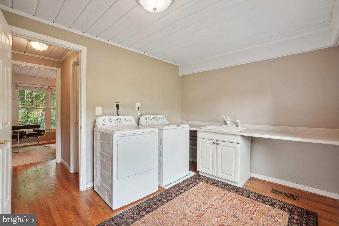 ROCKVILLE TOWN SQUARE - Residential