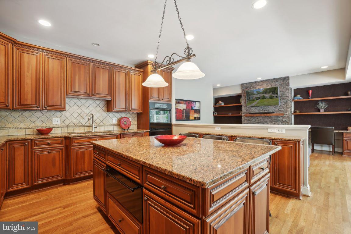 ROCKVILLE TOWN SQUARE - Residential