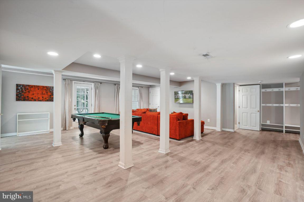 ROCKVILLE TOWN SQUARE - Residential