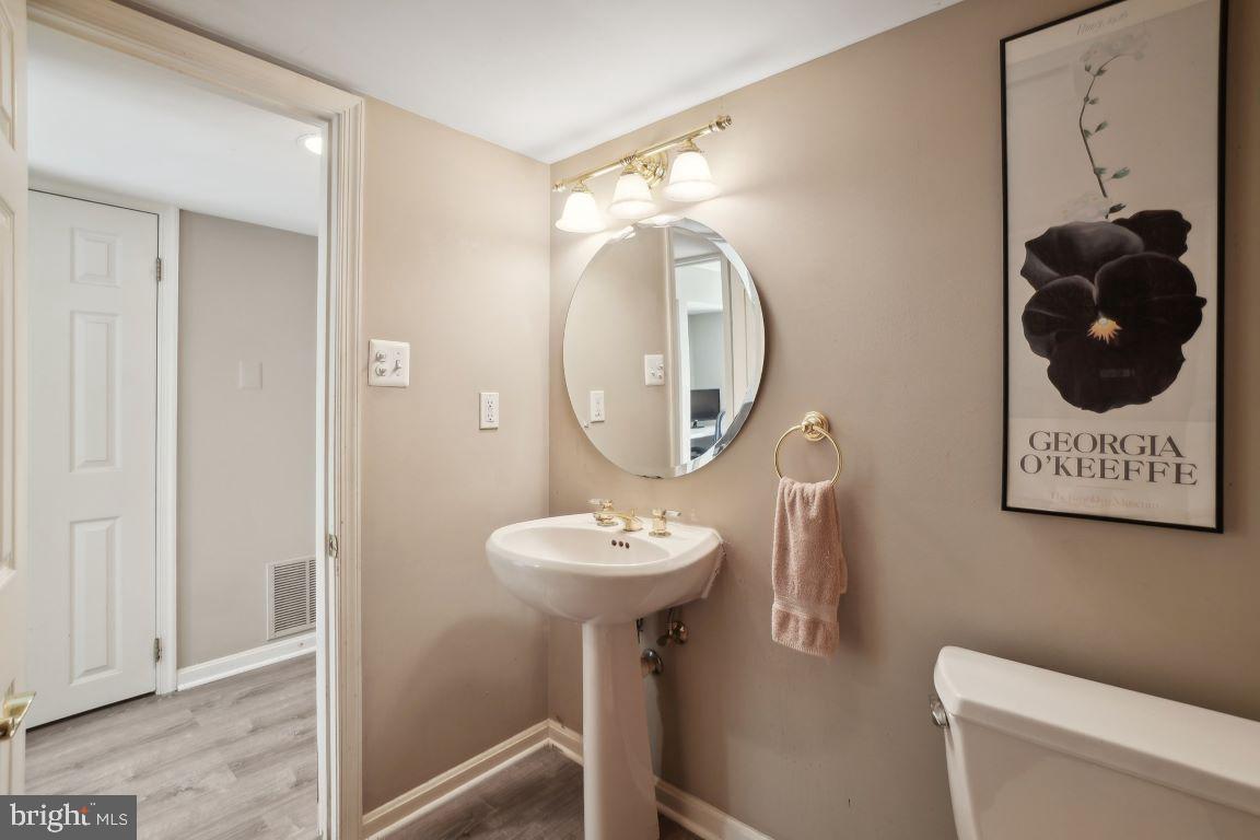 ROCKVILLE TOWN SQUARE - Residential