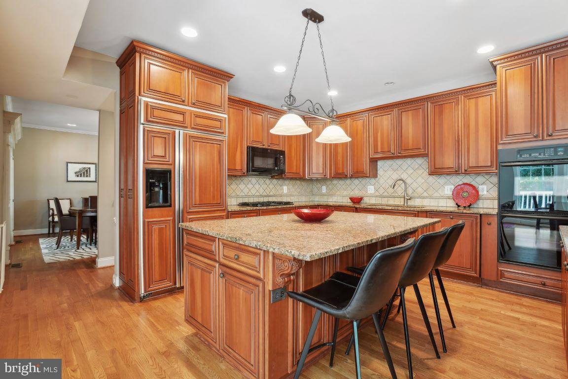 ROCKVILLE TOWN SQUARE - Residential