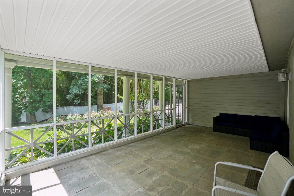 ROCKVILLE TOWN SQUARE - Residential