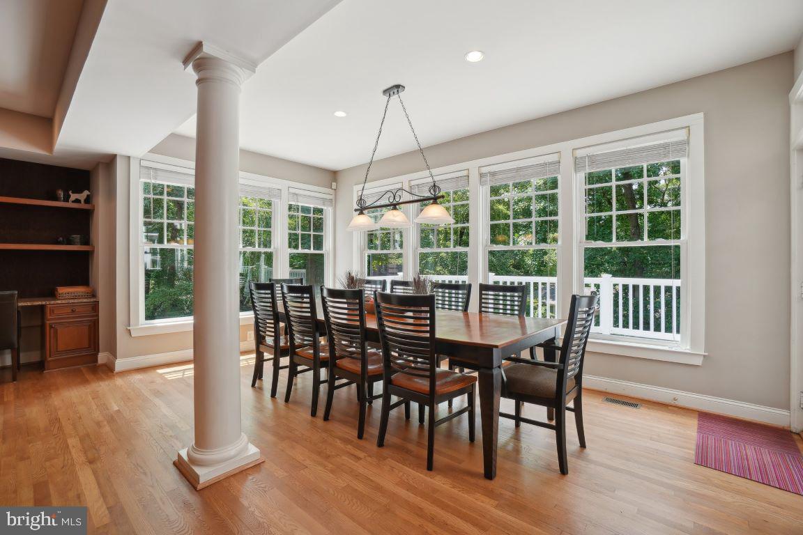 ROCKVILLE TOWN SQUARE - Residential