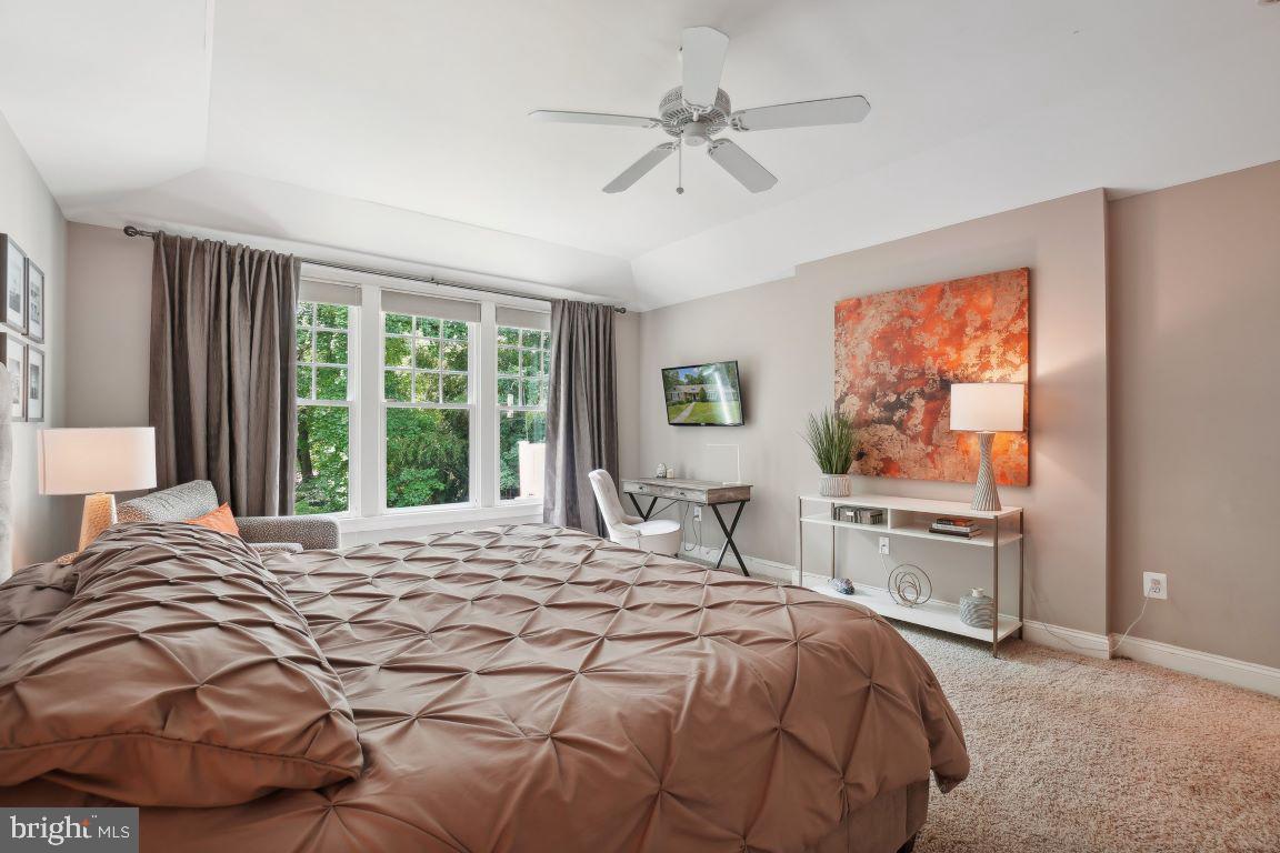 ROCKVILLE TOWN SQUARE - Residential