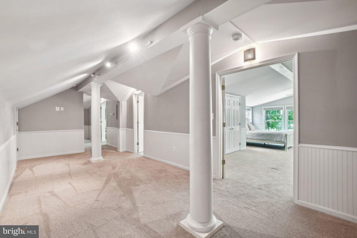 ROCKVILLE TOWN SQUARE - Residential