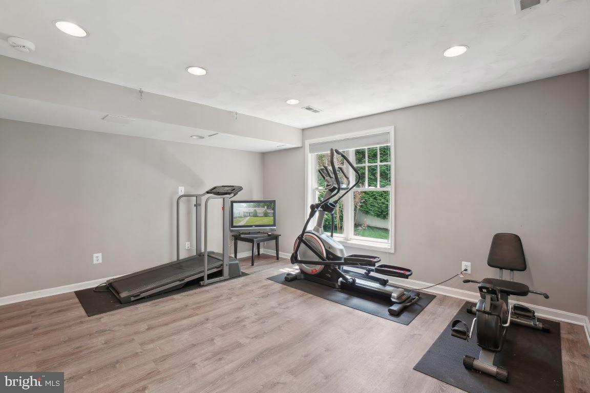 ROCKVILLE TOWN SQUARE - Residential