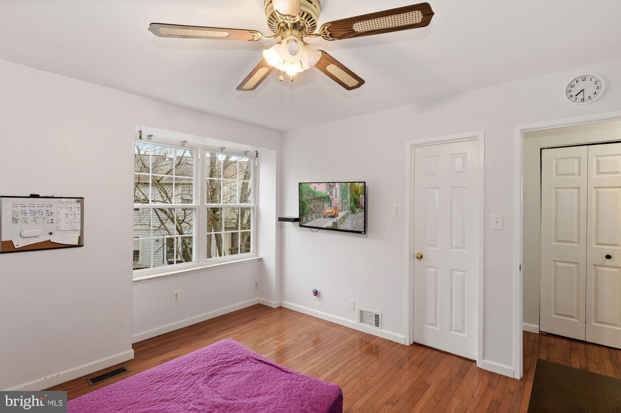 OAKWOOD COMMONS AT BURKE - Residential